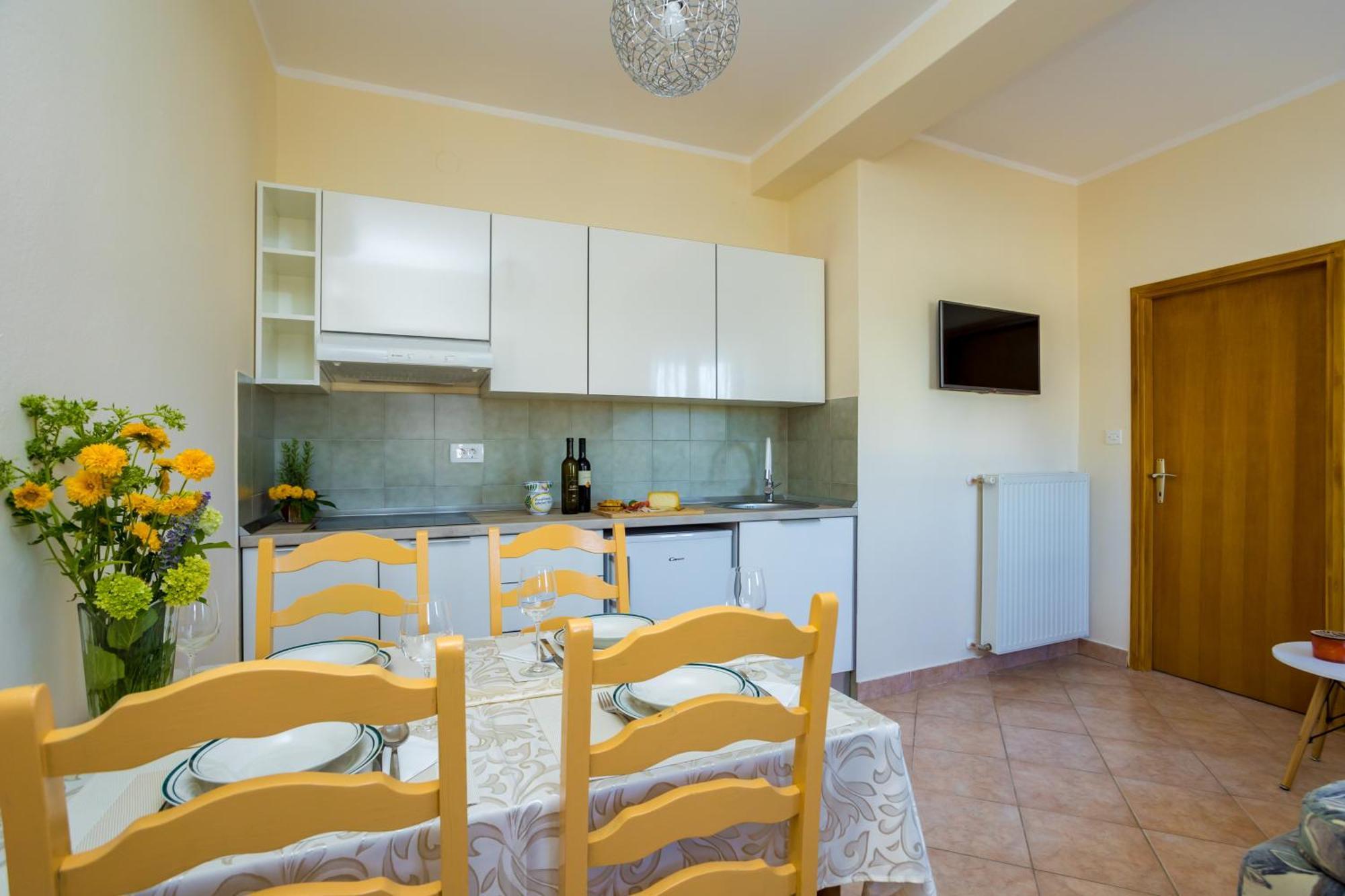Apartments And Rooms Kod Keti マリンスカ エクステリア 写真